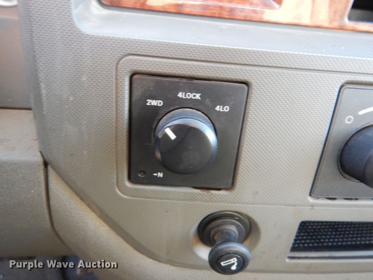 image for item HW9764 2006 Dodge Ram 1500  Quad Cab pickup truck