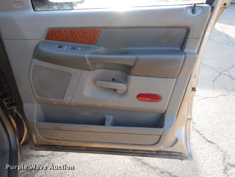 image for item HW9764 2006 Dodge Ram 1500  Quad Cab pickup truck