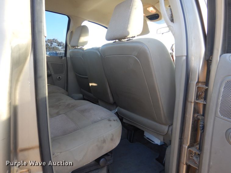 image for item HW9764 2006 Dodge Ram 1500  Quad Cab pickup truck