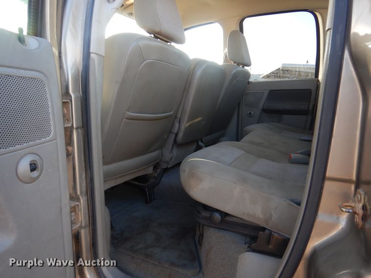 image for item HW9764 2006 Dodge Ram 1500  Quad Cab pickup truck