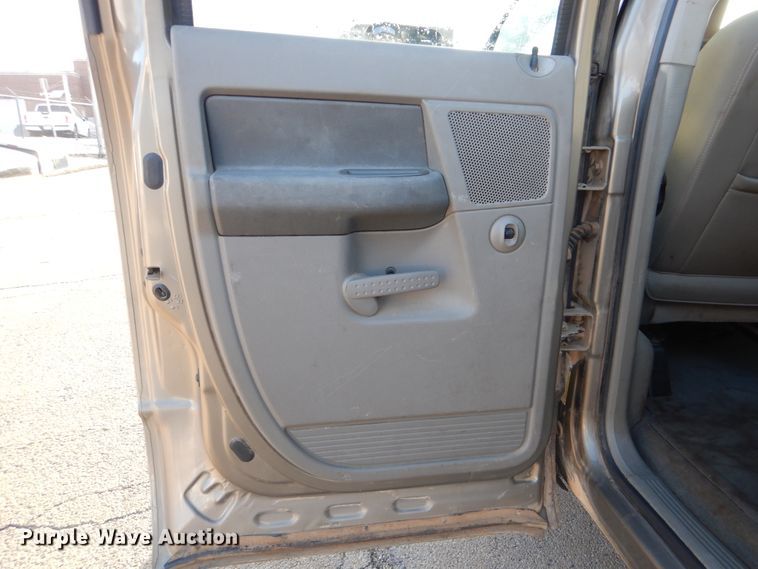 image for item HW9764 2006 Dodge Ram 1500  Quad Cab pickup truck