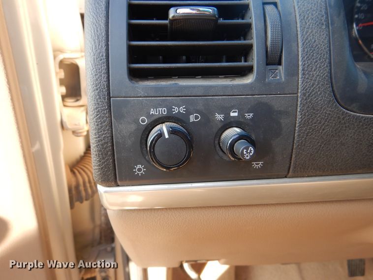 image for item HW9766 2007 Chevrolet Uplander LS  van