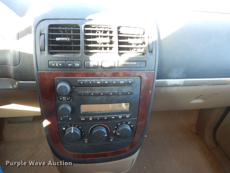 image for item HW9766 2007 Chevrolet Uplander LS  van