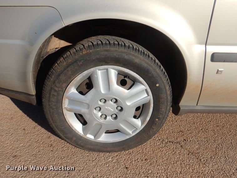 image for item HW9766 2007 Chevrolet Uplander LS  van