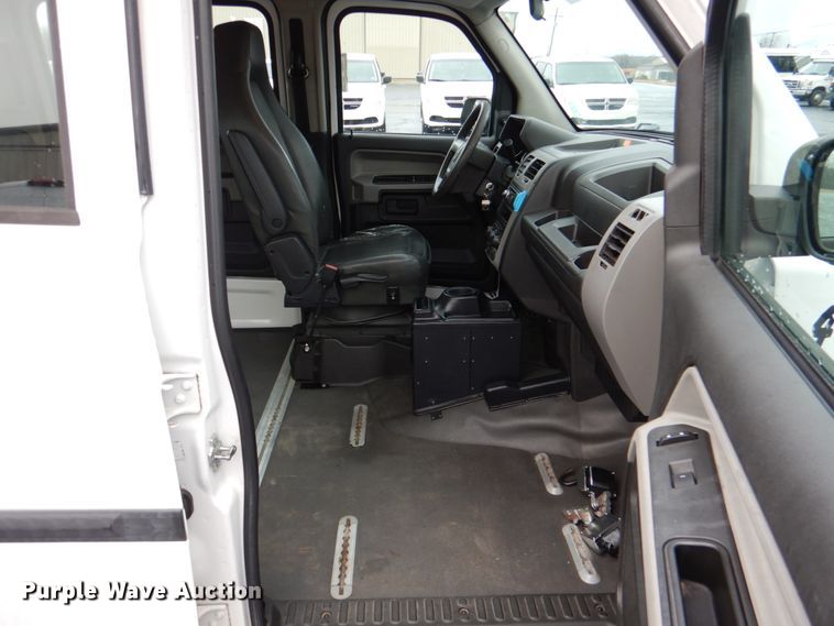 image for item HW9811 2012 VPG MV-1  handicap accessible van
