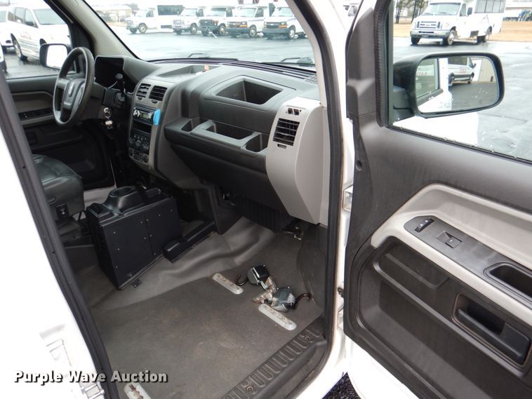 image for item HW9811 2012 VPG MV-1  handicap accessible van