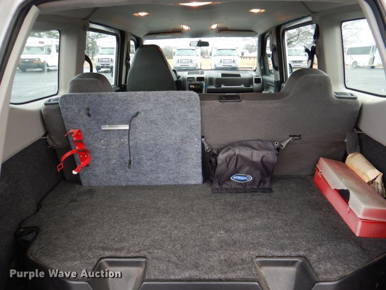 image for item HW9811 2012 VPG MV-1  handicap accessible van
