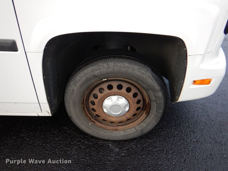 image for item HW9811 2012 VPG MV-1  handicap accessible van