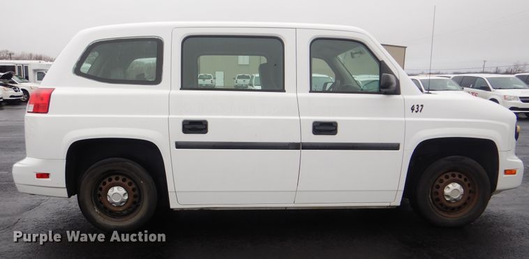 image for item HW9812 2012 VPG MV-1  handicap accessible van