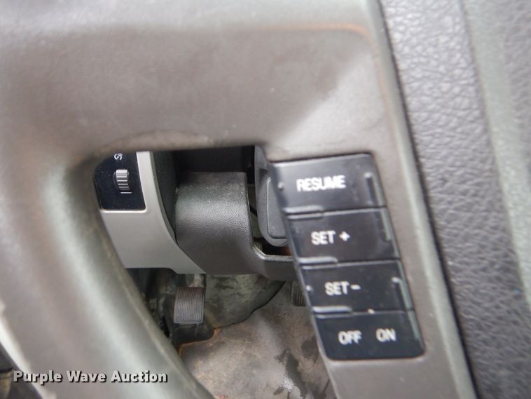 image for item HW9812 2012 VPG MV-1  handicap accessible van