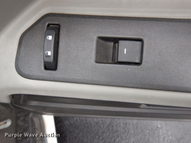 image for item HW9812 2012 VPG MV-1  handicap accessible van