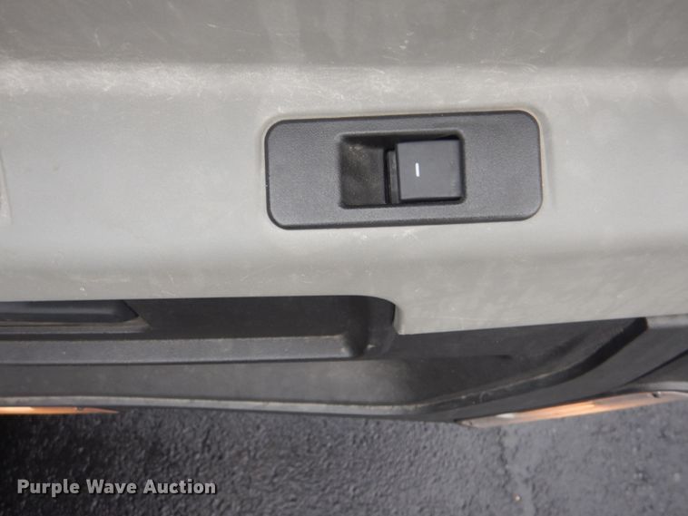 image for item HW9812 2012 VPG MV-1  handicap accessible van