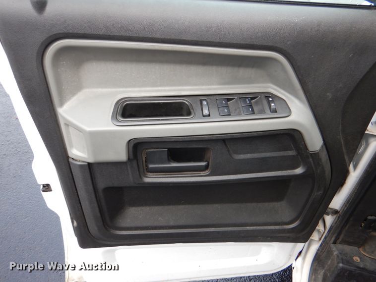 image for item HW9813 2012 VPG MV-1  handicap accessible van