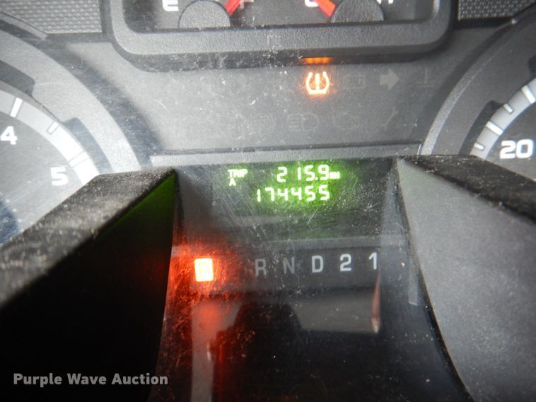 image for item HW9813 2012 VPG MV-1  handicap accessible van