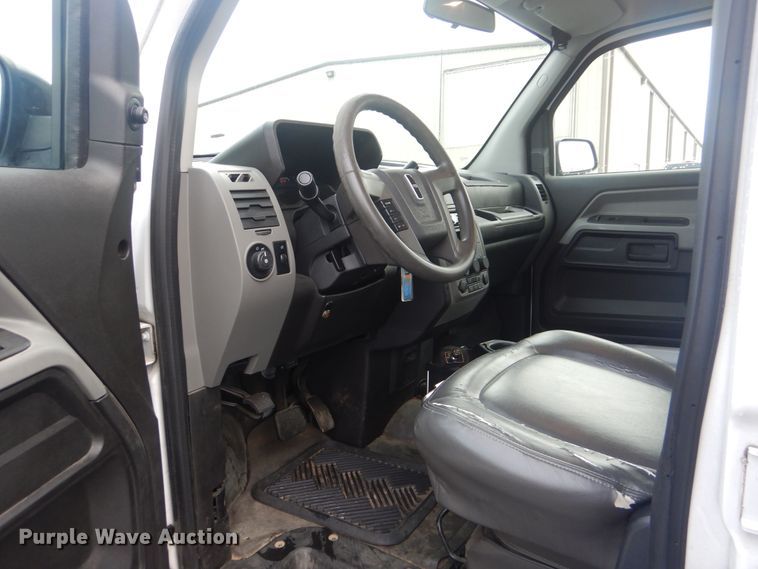 image for item HW9814 2012 VPG MV-1  handicap accessible van