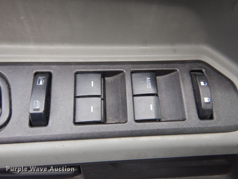 image for item HW9814 2012 VPG MV-1  handicap accessible van