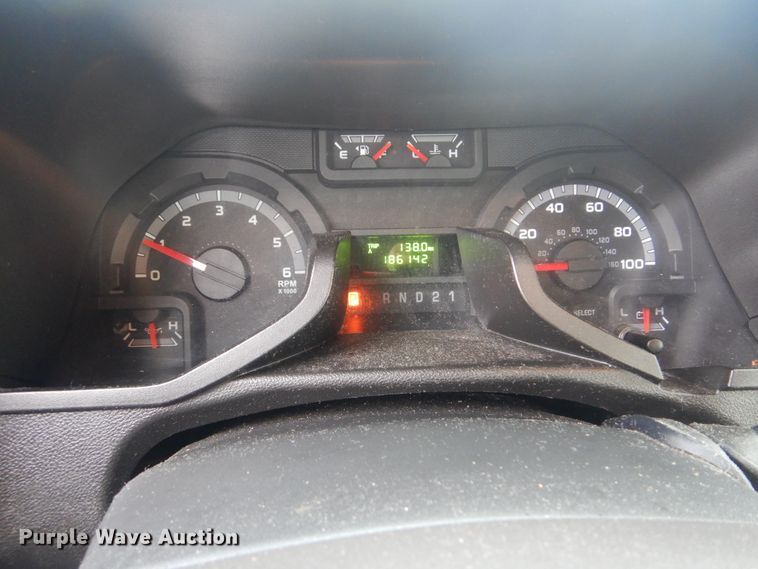 image for item HW9814 2012 VPG MV-1  handicap accessible van