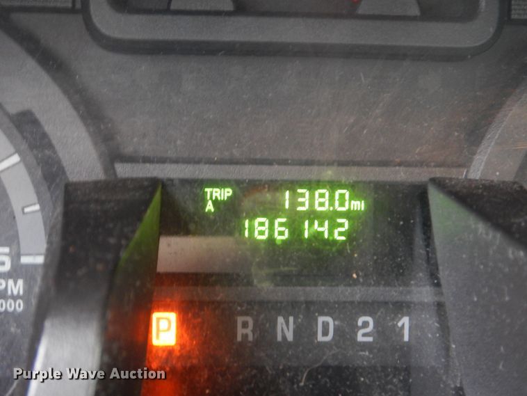 image for item HW9814 2012 VPG MV-1  handicap accessible van