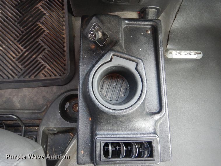 image for item HW9814 2012 VPG MV-1  handicap accessible van