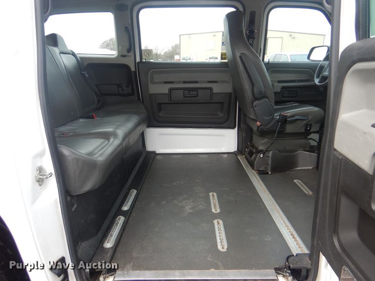 image for item HW9814 2012 VPG MV-1  handicap accessible van