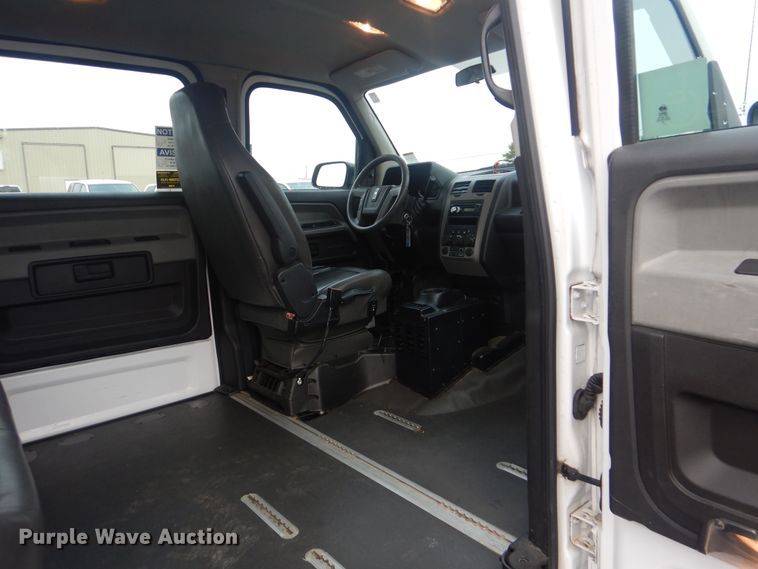 image for item HW9814 2012 VPG MV-1  handicap accessible van
