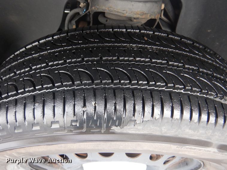 image for item HW9814 2012 VPG MV-1  handicap accessible van