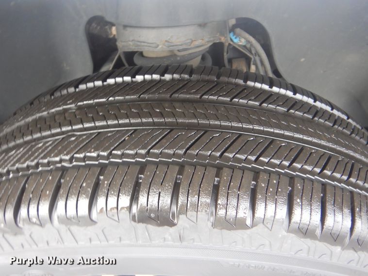 image for item HW9814 2012 VPG MV-1  handicap accessible van