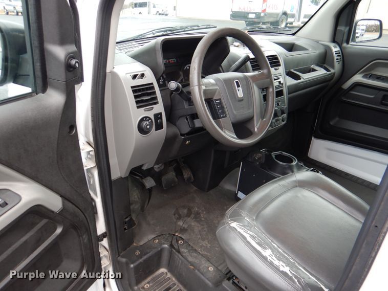 image for item HW9815 2012 VPG MV-1  handicap accessible van