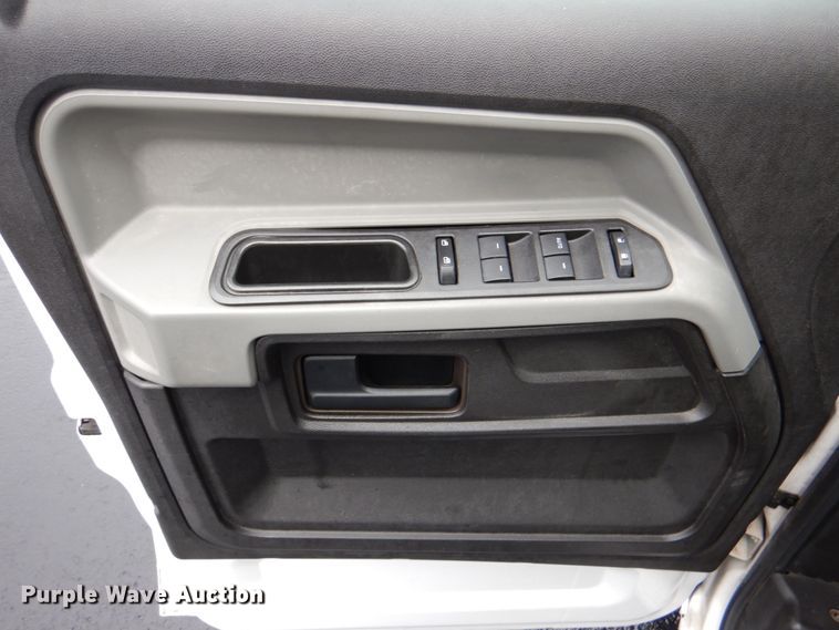 image for item HW9815 2012 VPG MV-1  handicap accessible van