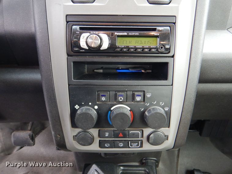 image for item HW9815 2012 VPG MV-1  handicap accessible van