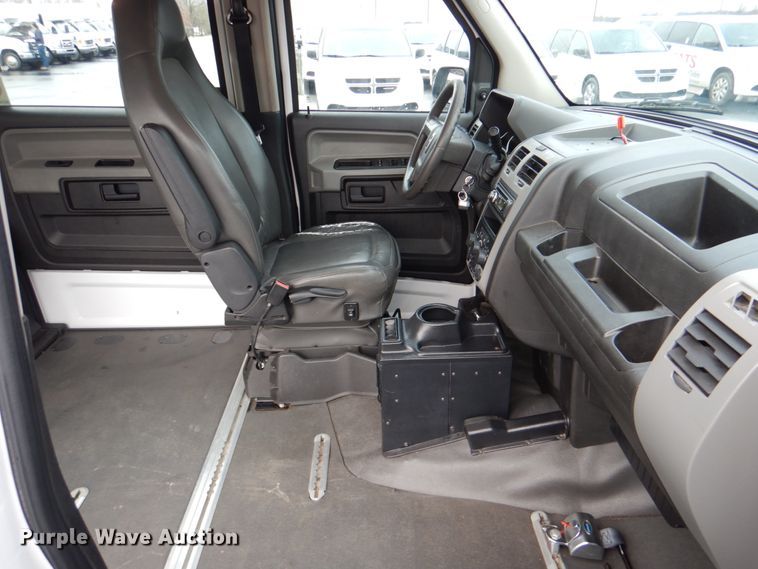 image for item HW9815 2012 VPG MV-1  handicap accessible van