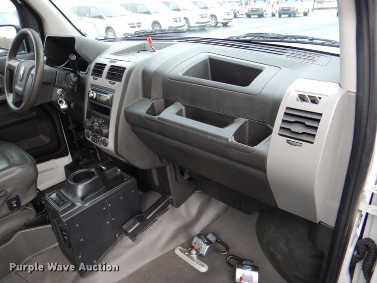 image for item HW9815 2012 VPG MV-1  handicap accessible van