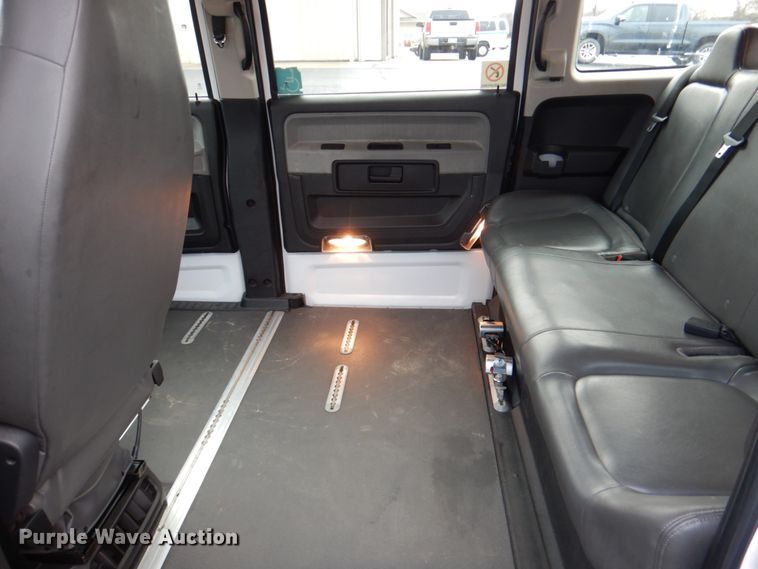 image for item HW9815 2012 VPG MV-1  handicap accessible van