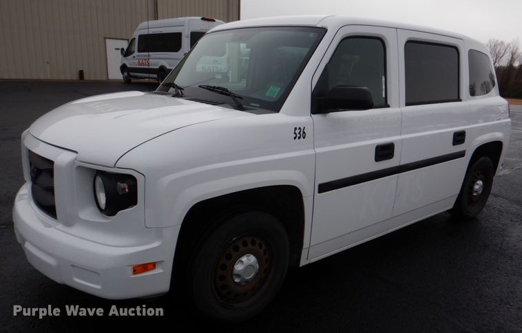 image for item HW9816 2014 Mobility Ventures MV-1  handicap accessible van