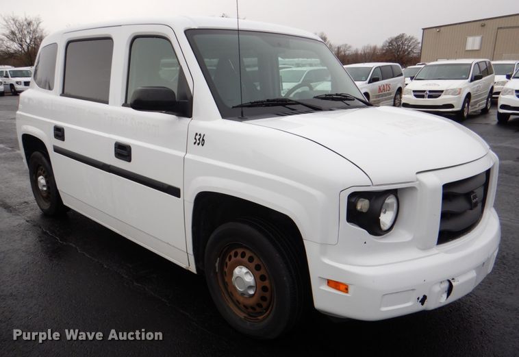 image for item HW9816 2014 Mobility Ventures MV-1  handicap accessible van