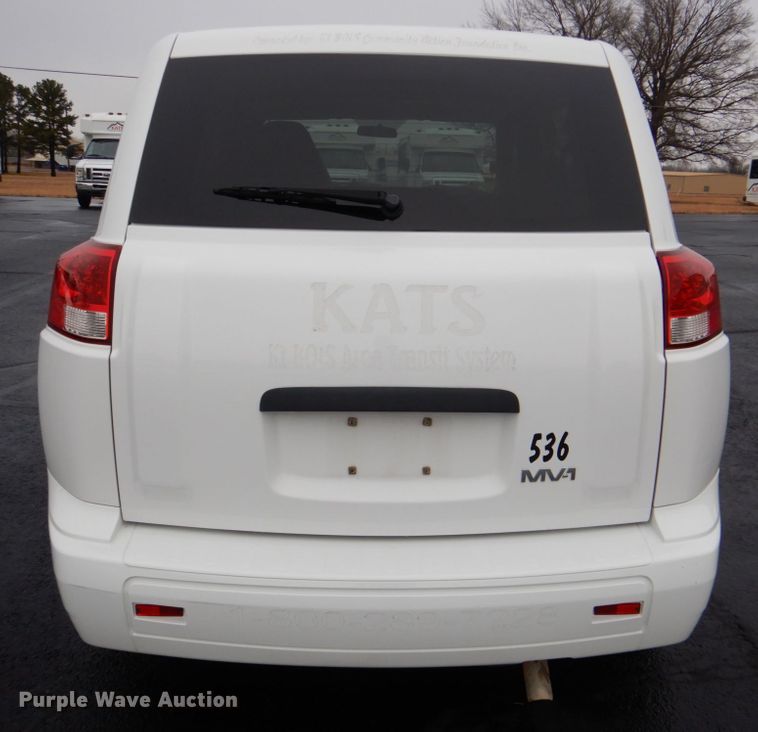 image for item HW9816 2014 Mobility Ventures MV-1  handicap accessible van