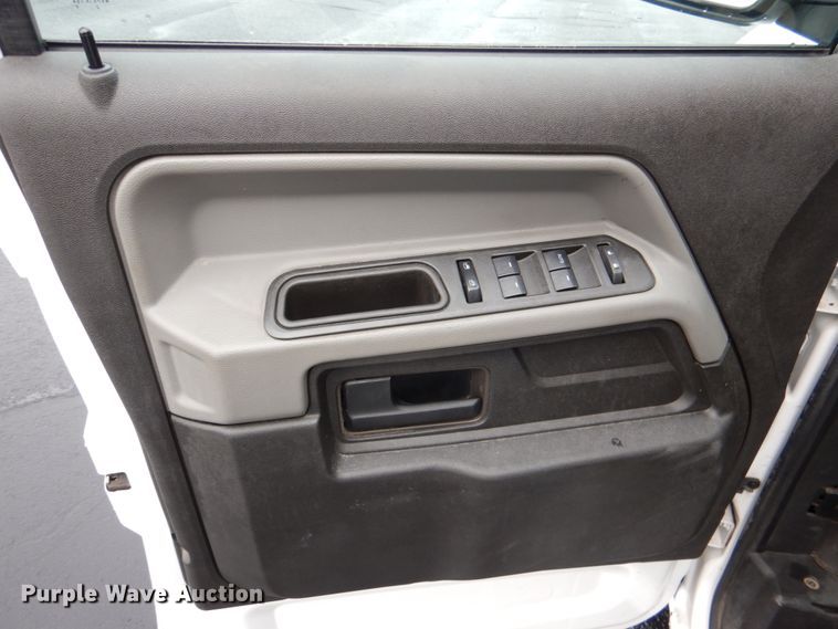 image for item HW9816 2014 Mobility Ventures MV-1  handicap accessible van