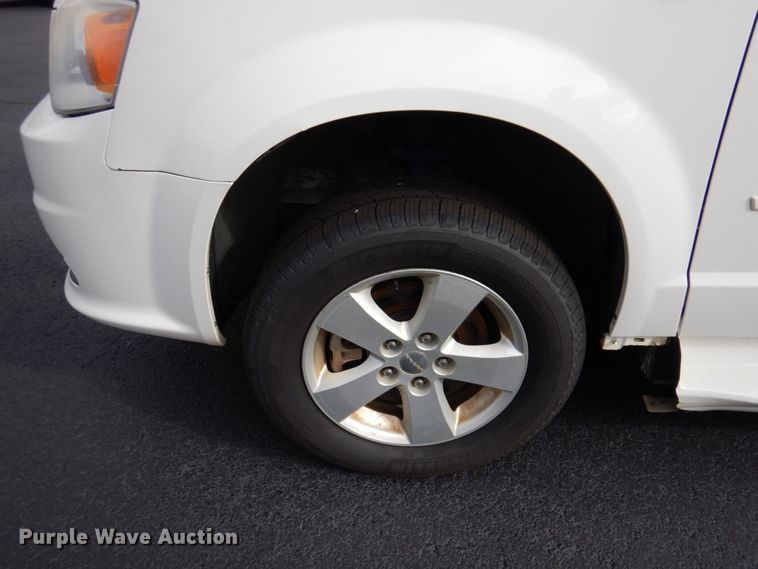 image for item HW9818 2013 Dodge Grand Caravan  handicap accessible van