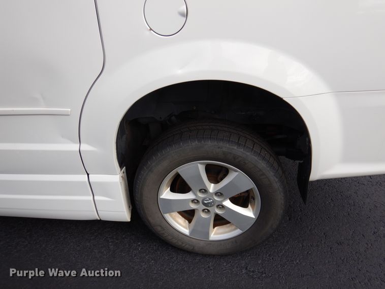 image for item HW9818 2013 Dodge Grand Caravan  handicap accessible van