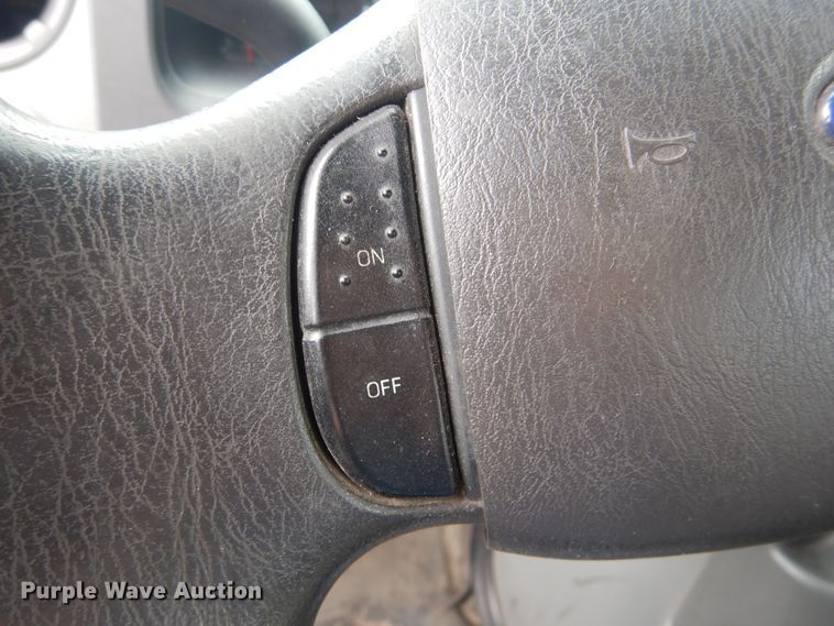 image for item HW9820 2013 Ford E450  shuttle bus