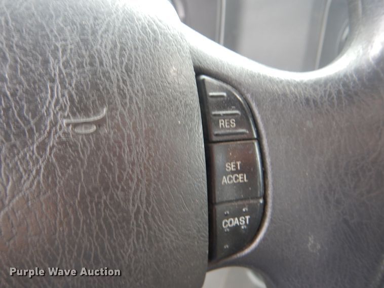 image for item HW9820 2013 Ford E450  shuttle bus