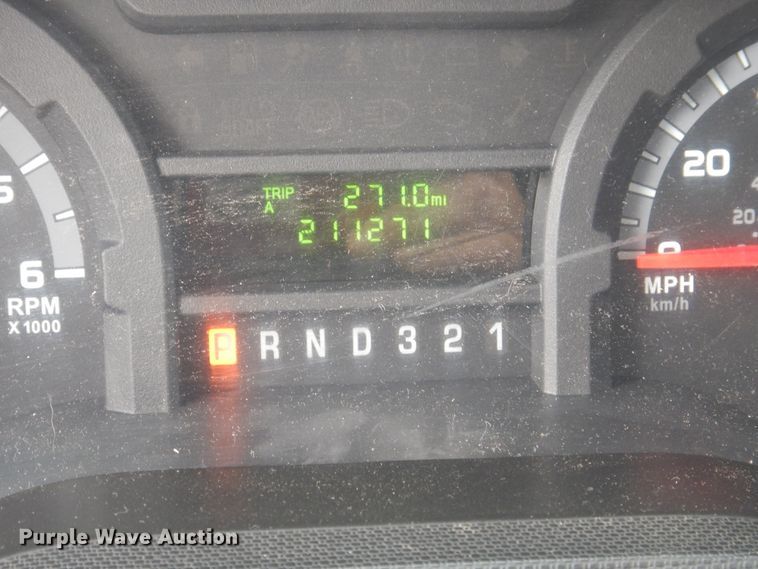 image for item HW9820 2013 Ford E450  shuttle bus