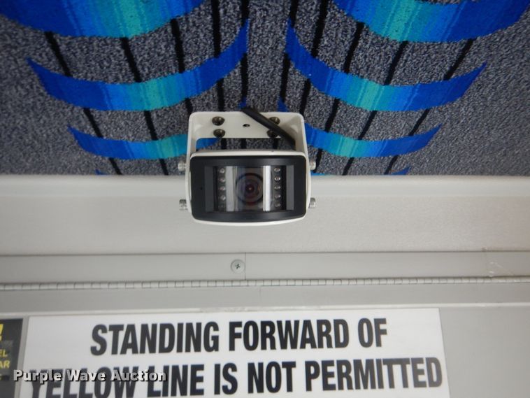 image for item HW9820 2013 Ford E450  shuttle bus