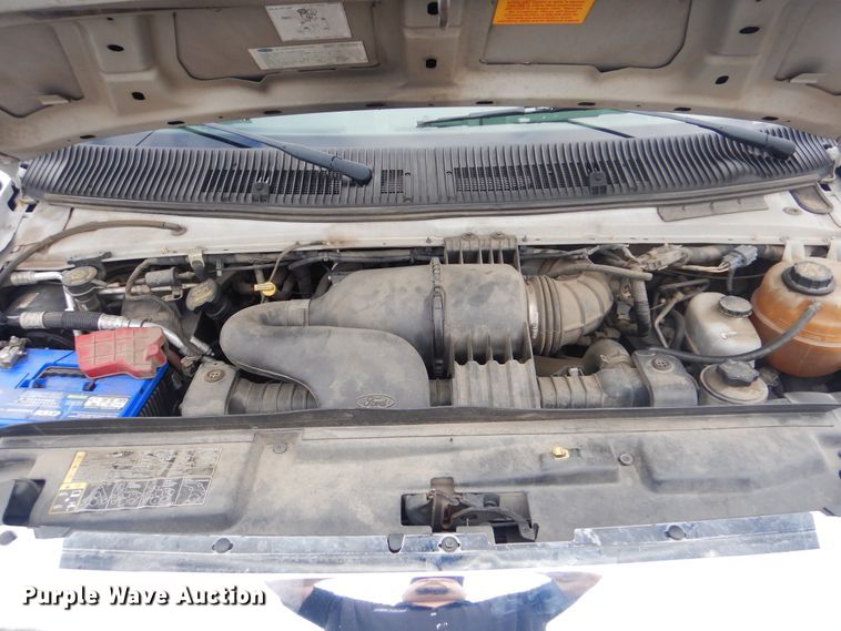 image for item HW9820 2013 Ford E450  shuttle bus