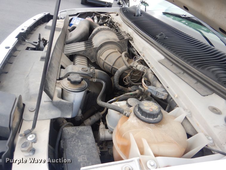 image for item HW9820 2013 Ford E450  shuttle bus