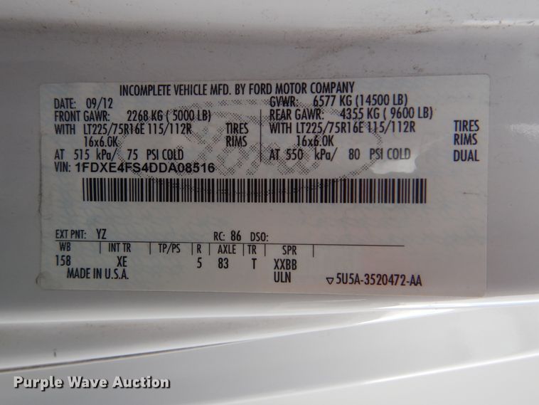 image for item HW9820 2013 Ford E450  shuttle bus