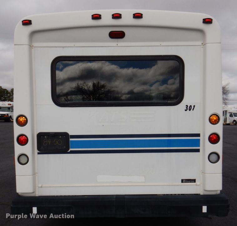 image for item HW9821 2008 Ford E350  shuttle bus