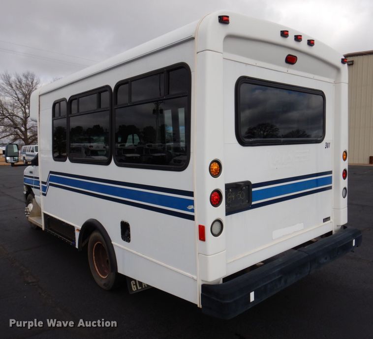 image for item HW9821 2008 Ford E350  shuttle bus