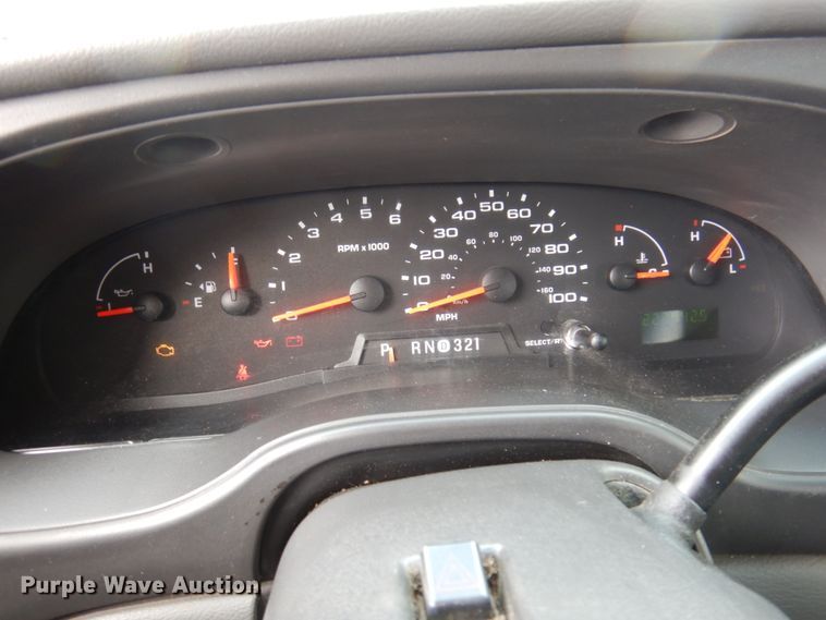 image for item HW9821 2008 Ford E350  shuttle bus