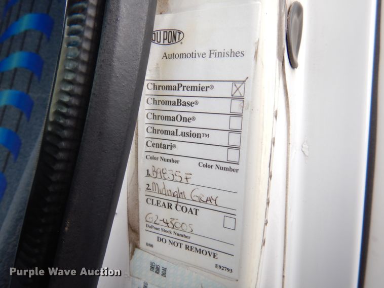 image for item HW9821 2008 Ford E350  shuttle bus